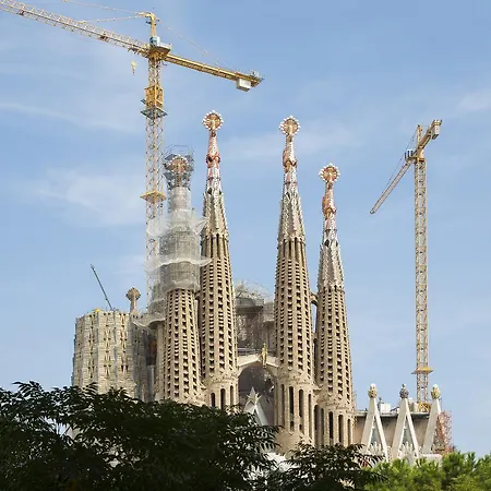 شقة Cozy Flat With Unbeatable Views To Sagrada Familia برشلونة