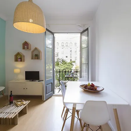 Cozy Flat With Unbeatable Views To Sagrada Familia Barcelona