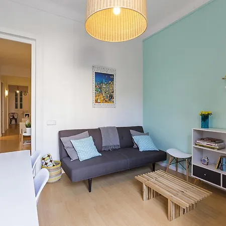 Cozy Flat With Unbeatable Views To Sagrada Familia * Barcelona