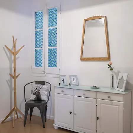 アパート Cozy Flat With Unbeatable Views To Sagrada Familia バルセロナ